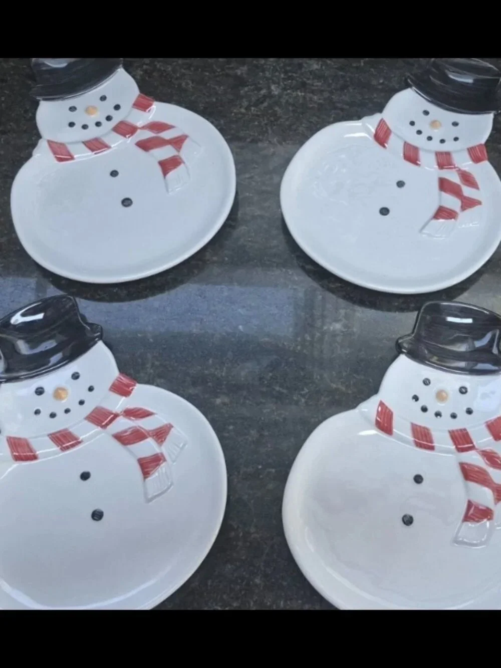 Set of 4 Williams Sonoma Holiday Snowman Plates New without Box Appetizer Snack